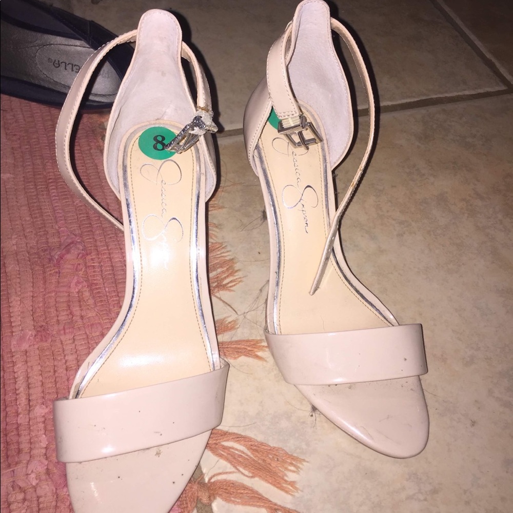 Jessica Simpson nude heels